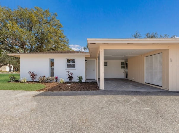 5011 LIVE OAK CIRCLE, BRADENTON, FL 34207