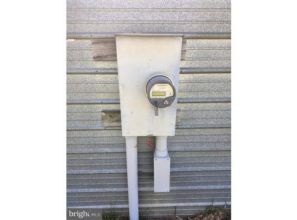ROBY ROAD, MAYSVILLE, WV 26833