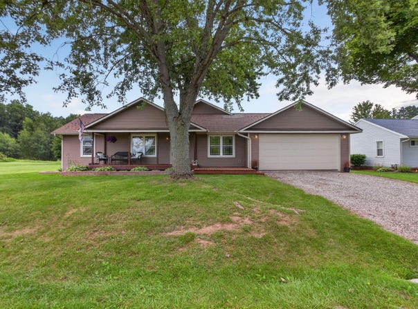 10375 Ferris Court, Cement City, MI 49233