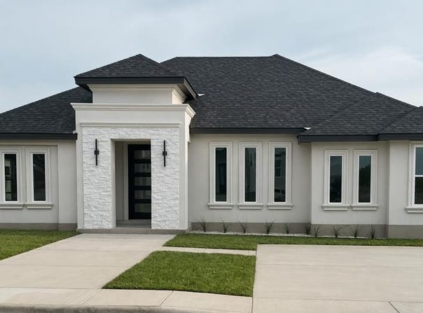 820 Ceniza Drive, Eagle Pass, TX 78852