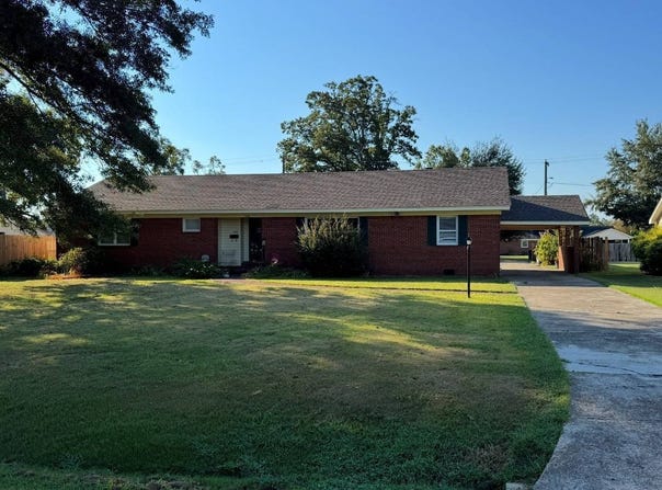 506 MacArthur, Greenwood, MS 38930