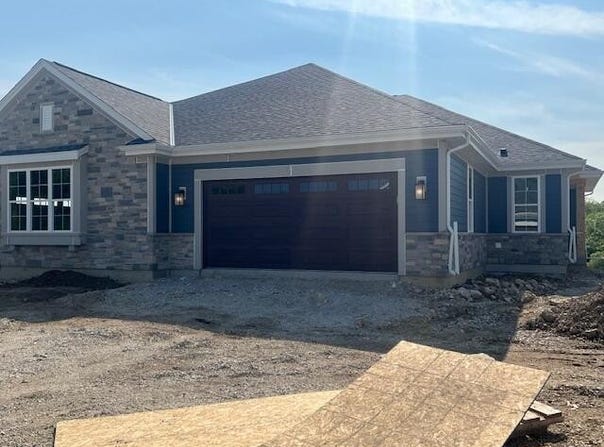 2108 Bluestem Dr, Waukesha, WI 53189
