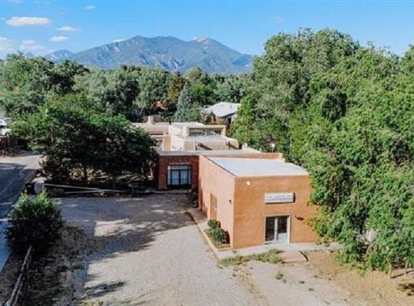 107 Morada, Taos, NM 87571