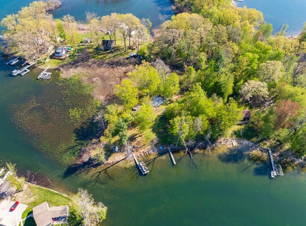 1098210976 Beech Island, Plainwell, MI 49080