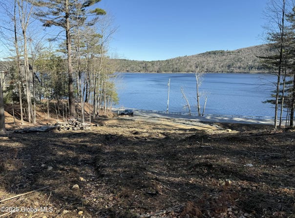1397 N Shore Road, Day, NY 12835