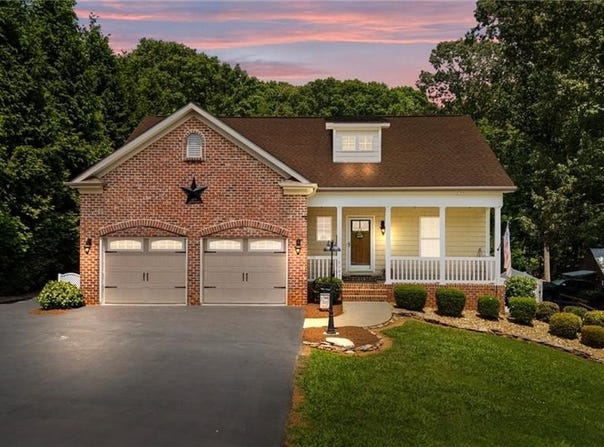 8483 Austin Hill Lane, Tobaccoville, NC 27050