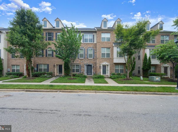 9808 SMITHVIEW Place, LANHAM, MD 20706