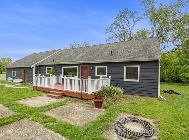 557 W James Street, Lawrence, MI 49064