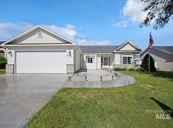 273 Cedar Park Circle, Twin Falls, ID 83301