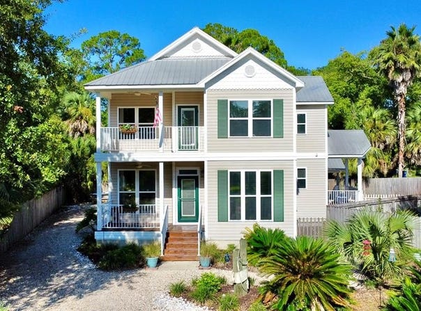 40 Myrtle St, Apalachicola, FL 32320