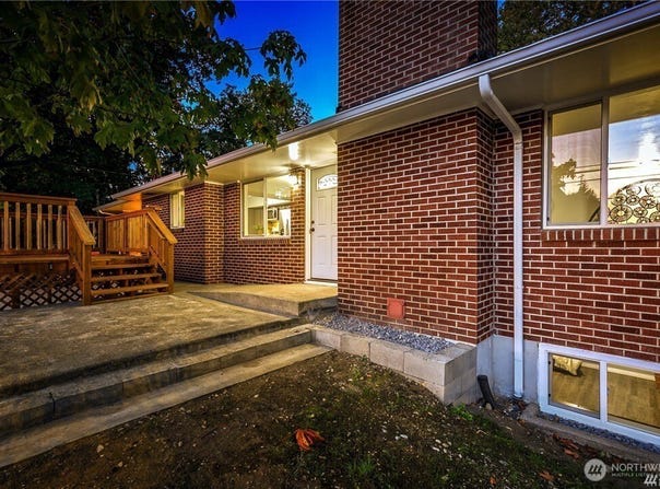 7415 Steilacoom Boulevard SW, Lakewood, WA 98499