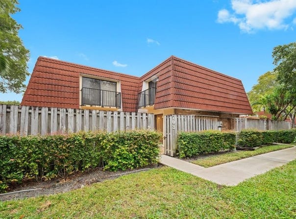 703 NW 98th Cir, Plantation, FL 33324