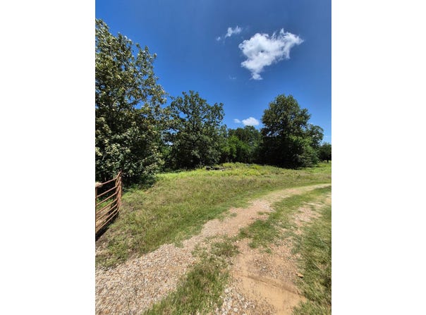 3282 Rock Creek Rd, Sawyer, OK 74756