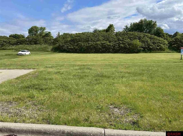 1763 Bassett Drive, Mankato, MN 56001