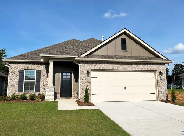 17648 Cabernet Street, Athens, AL 35613