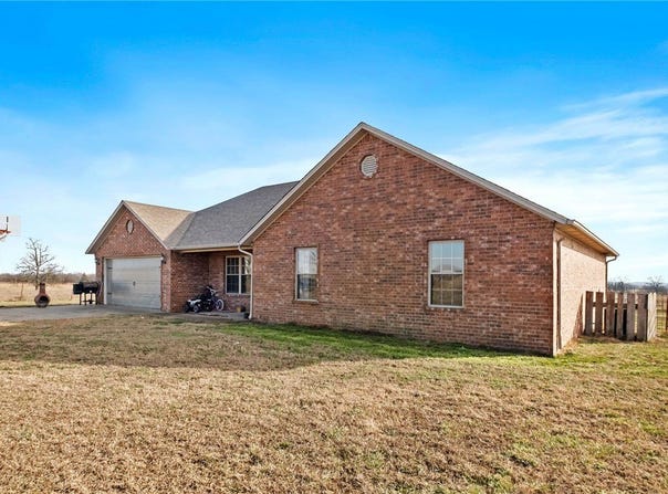 470242 E 680 Road, Westville, OK 74965