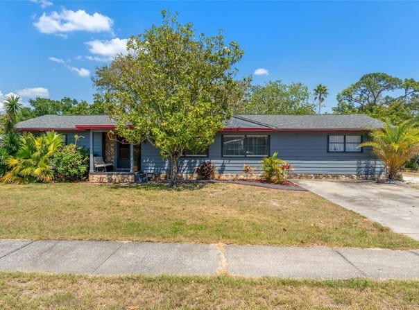 800 N WALTON AVENUE, TARPON SPRINGS, FL 34689