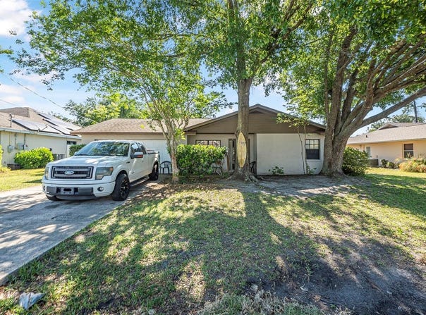 140 WESTGRILL DRIVE, PALM COAST, FL 32164