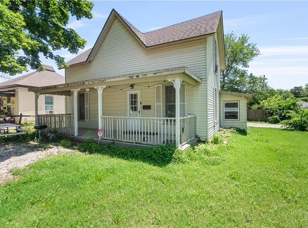 415 W 2nd Street, Cherryvale, KS 67335