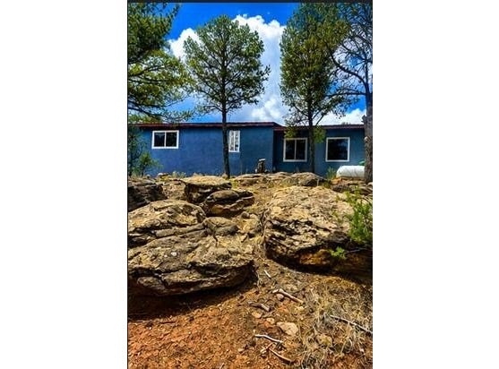 22 Magpie Road, Glorieta, NM 87535