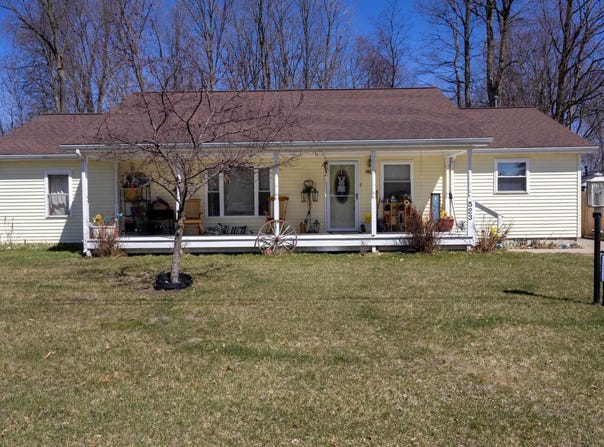 523 Orchard Avenue, Clare, MI 48617