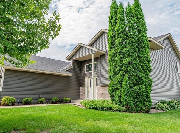 1406 English Avenue NW, New Prague, MN 56071