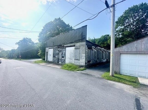 PARK Street, Freeland, PA 18224
