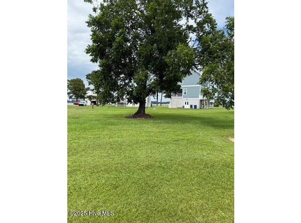 97 Mariatime Court, Chocowinity, NC 27817