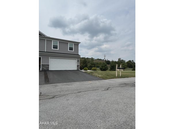 209 Barnwood Court, Duncansville, PA 16635