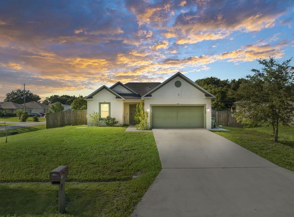 702 SW Andrew Road, Port Saint Lucie, FL 34983