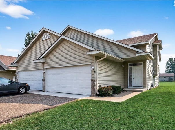 1211 3rd Street S, Princeton, MN 55371