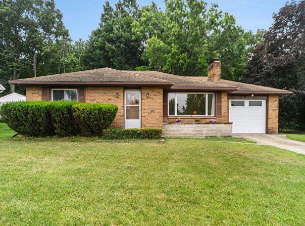 230 Espanola Avenue, Kalamazoo, MI 49004