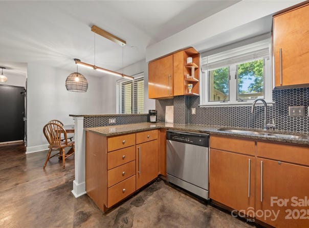 207 N Dotger Avenue unit: C17, Charlotte, NC 28207