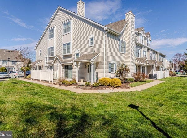 105 WHARTON ROAD, MOUNT LAUREL, NJ 08054