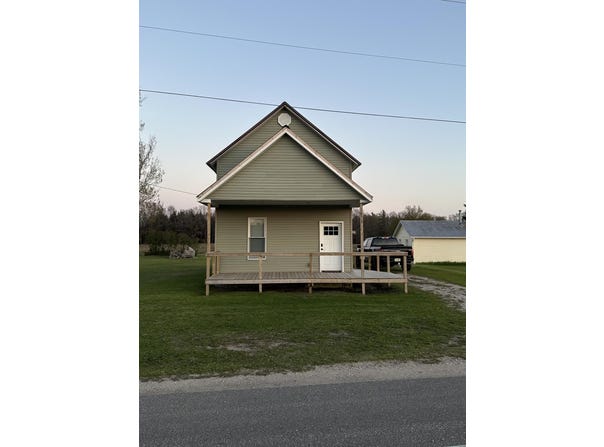 1673 E Parkdale Avenue, Manistee, MI 49660