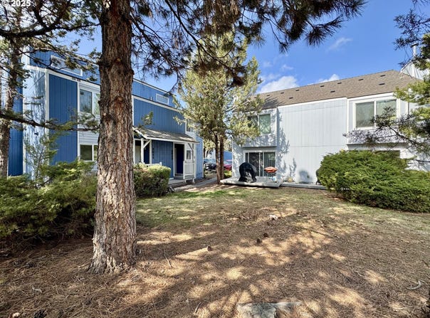 2025 NE NEIL WAY, Bend, OR 97701