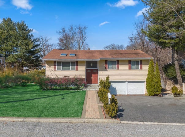 16 Stratford Road, White Plains, NY 10603