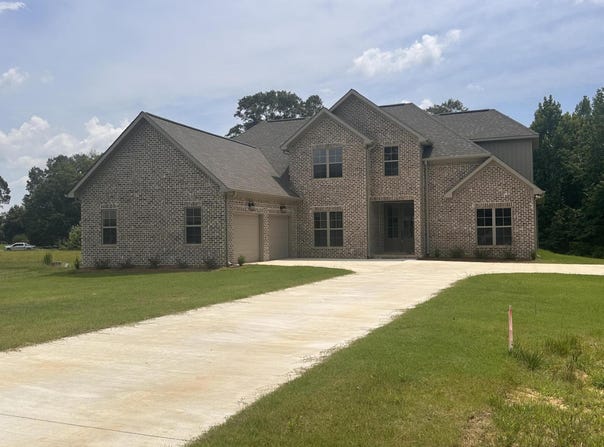 127 Charolias, Tupelo, MS 38804