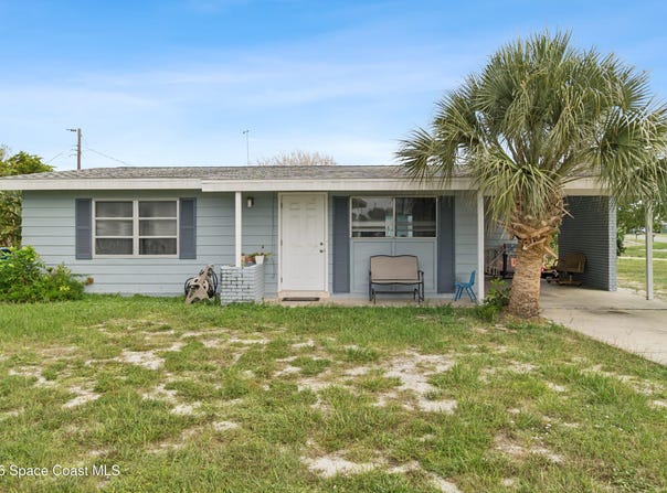 784 Badger Drive NE, Palm Bay, FL 32905
