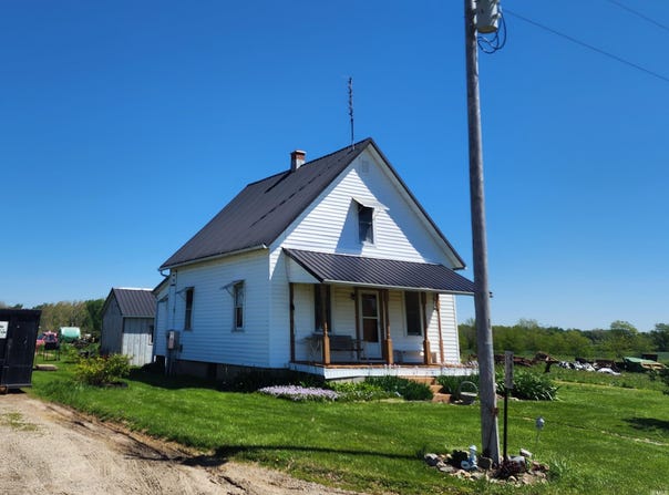 2667 E 1200 south, Bryant, IN 47326