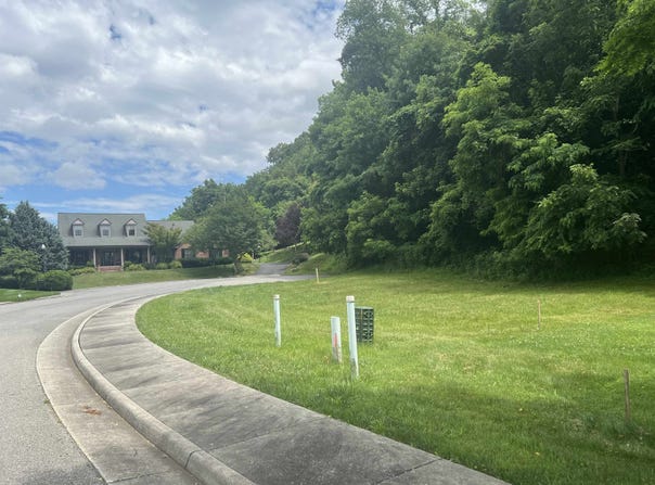 8331 SAWGRASS Way, Radford, VA 24141