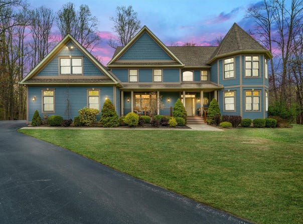 14 Warwick Lake Parkway, Warwick, NY 10990