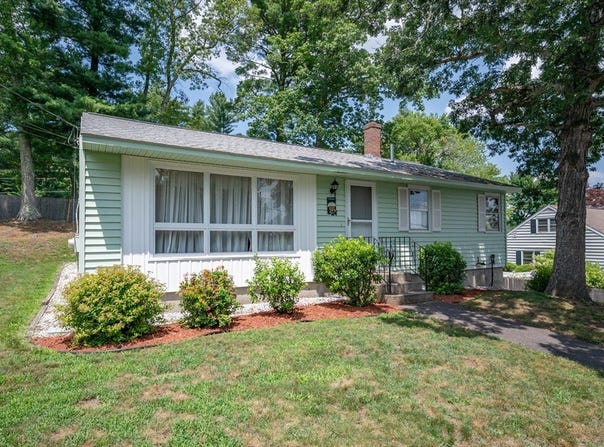 21 Sims Street, Nashua, NH 03063