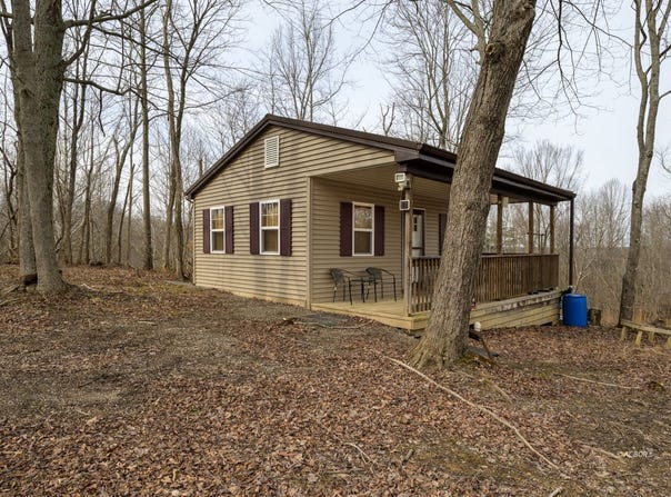 677 Dickens Rd, Oak Hill, OH 45685