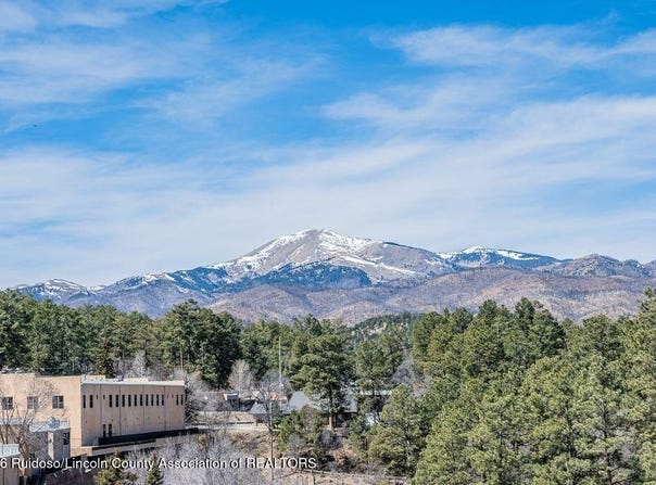174 King Road, Ruidoso, NM 88345