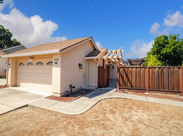 899 Malibu Drive, Concord, CA 94518