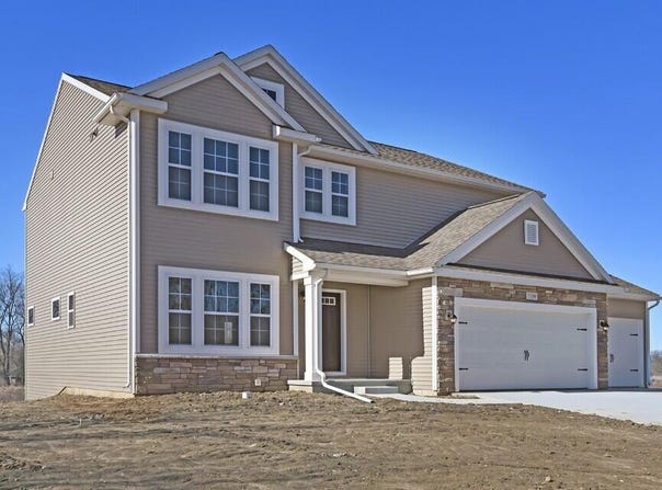 7951 Snow View Drive SE, Alto, MI 49302