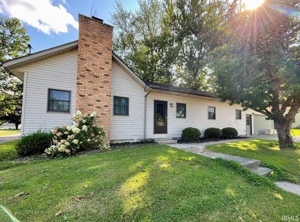 214 Cortland Street, La Paz, IN 46537