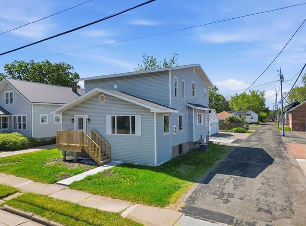 208 E 4th Street, Marshfield, WI 54449