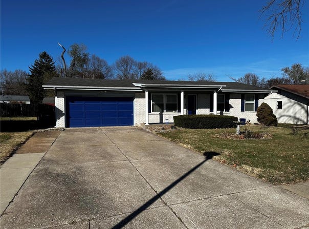 12087 Trampe Heights Lane, Spanish Lake, MO 63138